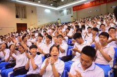 <b>并暗示将会把进修到的食物平安学问广而</b>